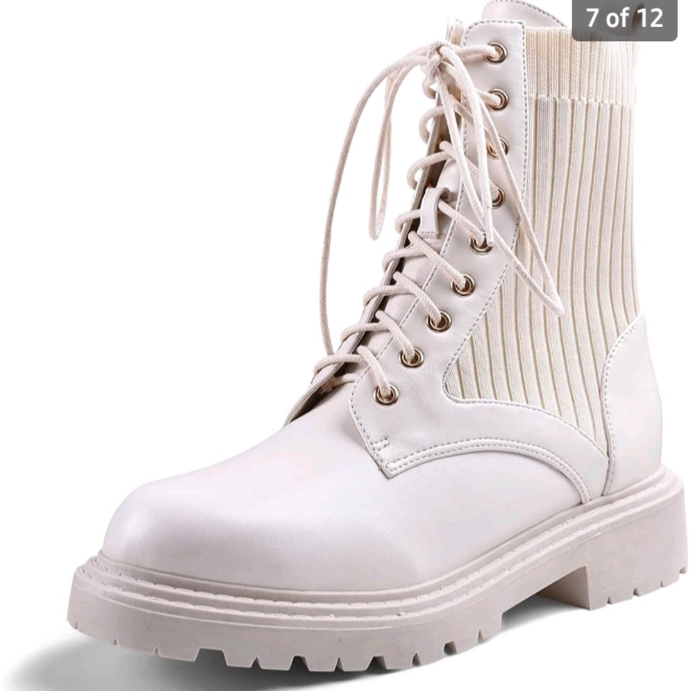 GENSHUO Women's Lace Up Combat Boots Zipper Ankle Booties Low Heels Round Toe